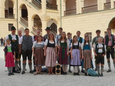 Gruppenfoto auf der Burg von Landshut